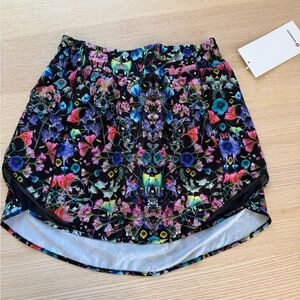 Lululemon NWT - hottie hot high rise skirt lines shorts - colorful flowers